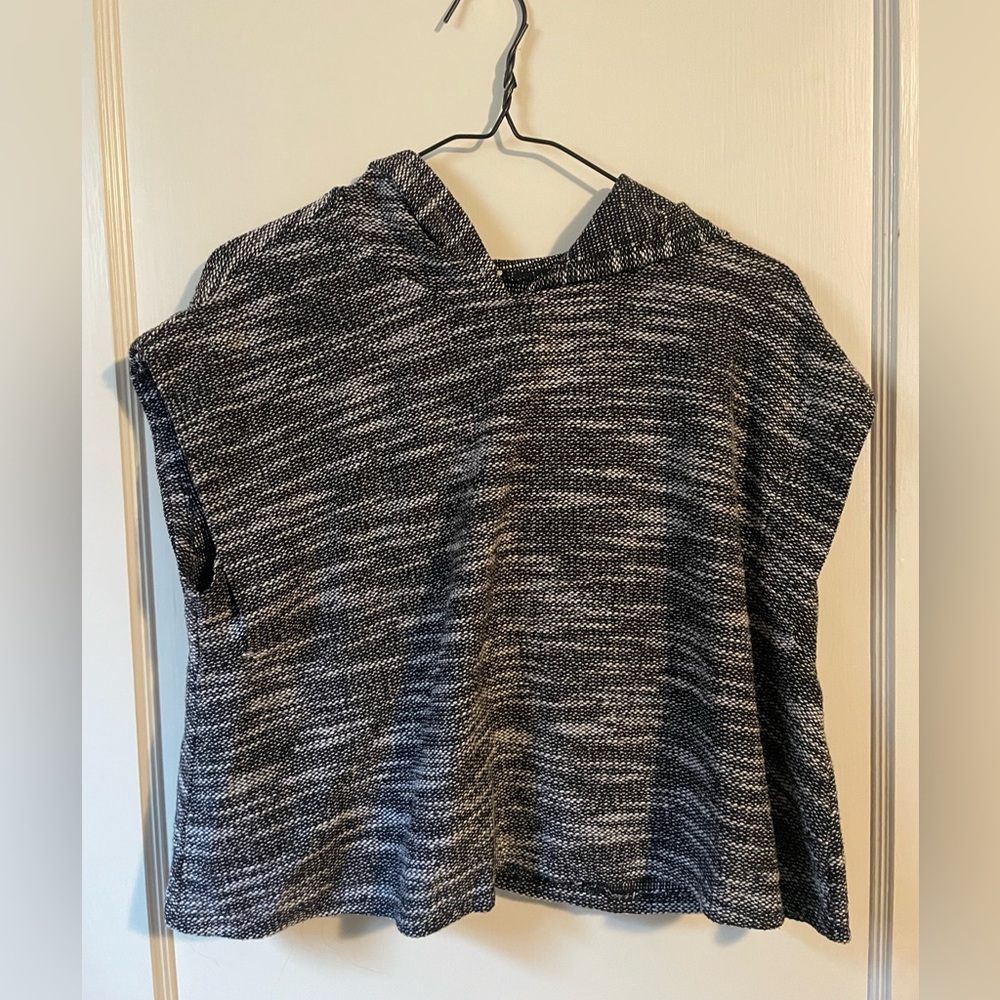 Le Sample black sleeveless cropped hoodie (size small)
